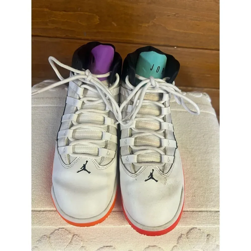 Nike  Air Jordan  Max Aura GS White Aurora Green AQ9214-102 Sz 5.5 Youth